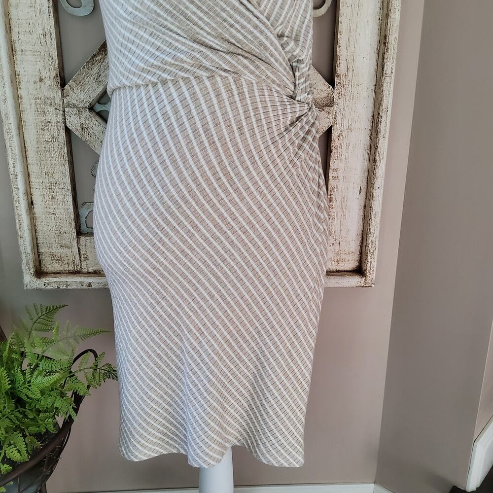 Bailey 44 Women's Sleeveless Faux Wrap Surplice Tiva Mini Dress in Linen & White - Picture 5 of 15